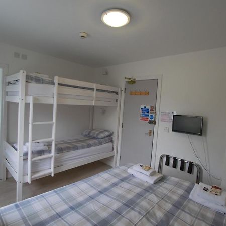 Corran Bunkhouse Corran (Lochaber, Highlands) Exterior foto A room at a capsule hotel in Tokyo