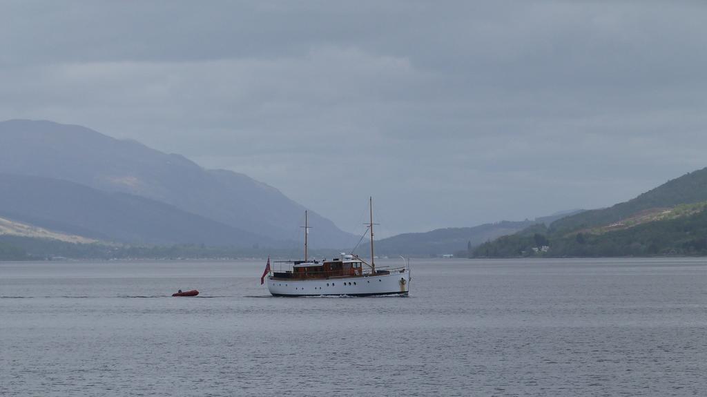 Corran Bunkhouse Corran (Lochaber, Highlands) Exterior foto The MV Maid of the Loch on Loch Lomond
