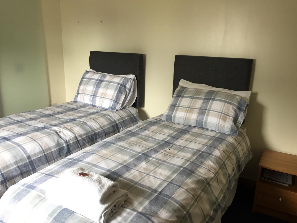 Corran Bunkhouse Corran (Lochaber, Highlands) Exterior foto A typical bedroom in the hostel